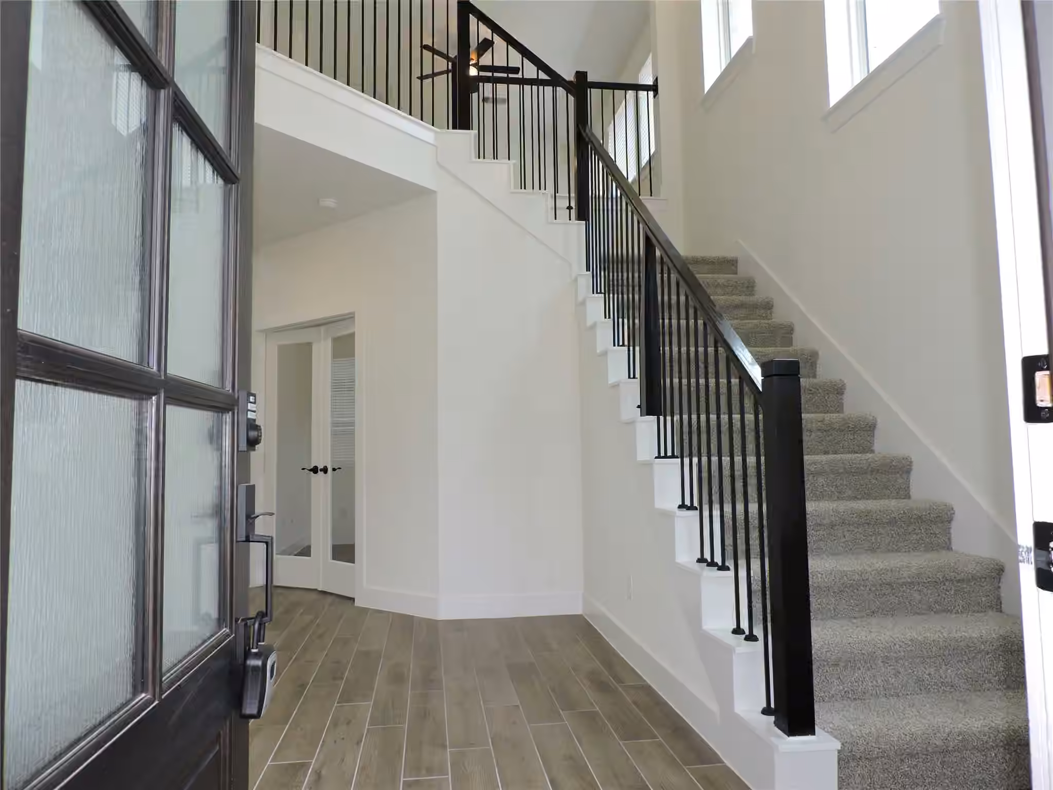 Photo 5 of 12853 Meadow Wind Way, Conroe, TX