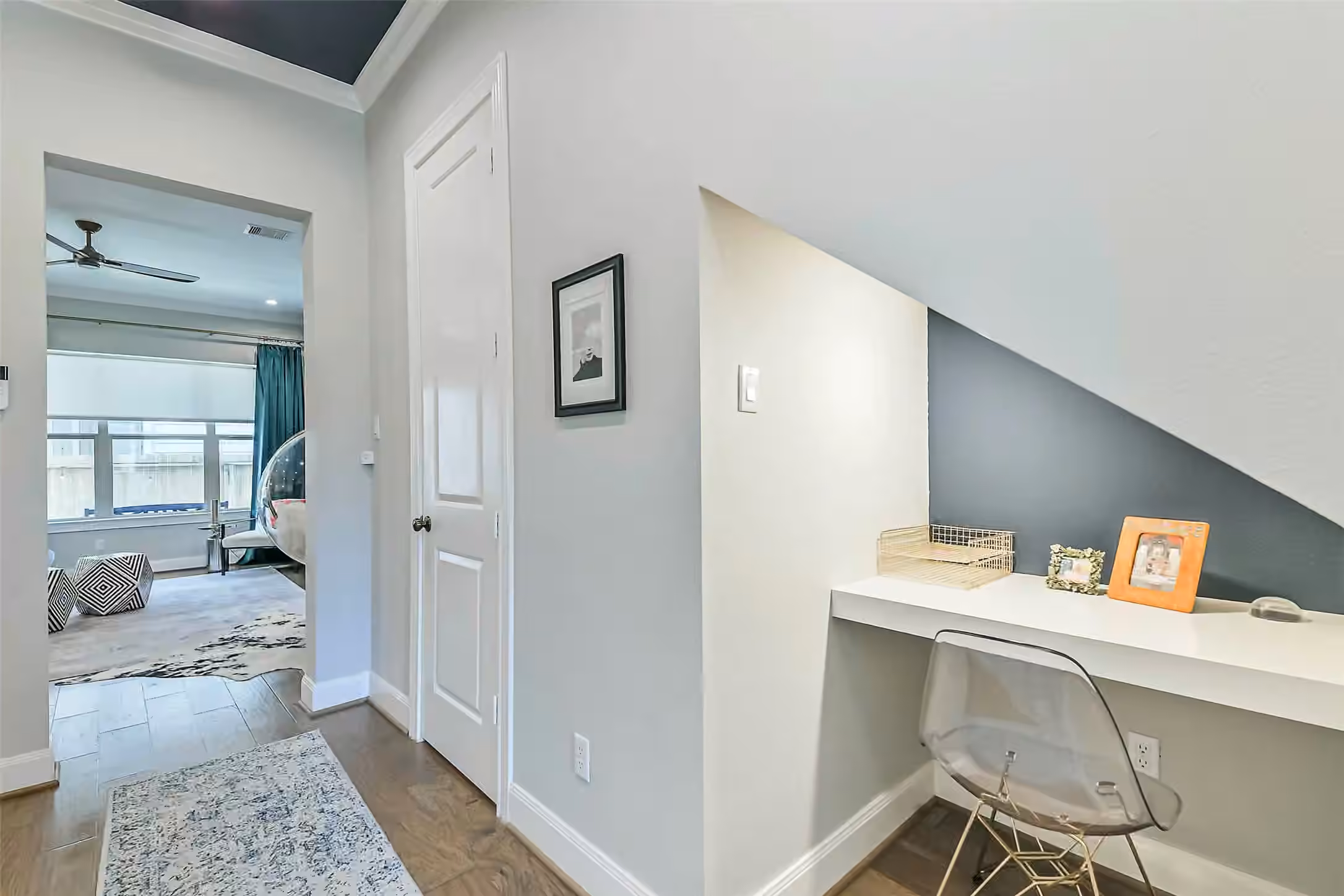 Photo 3 of 8816 Hollywood Garden Lane, Houston, TX