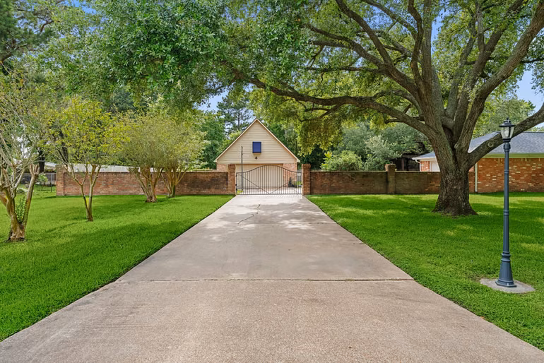 Photo 5 of 17034 N Ivy Circle, Houston, TX