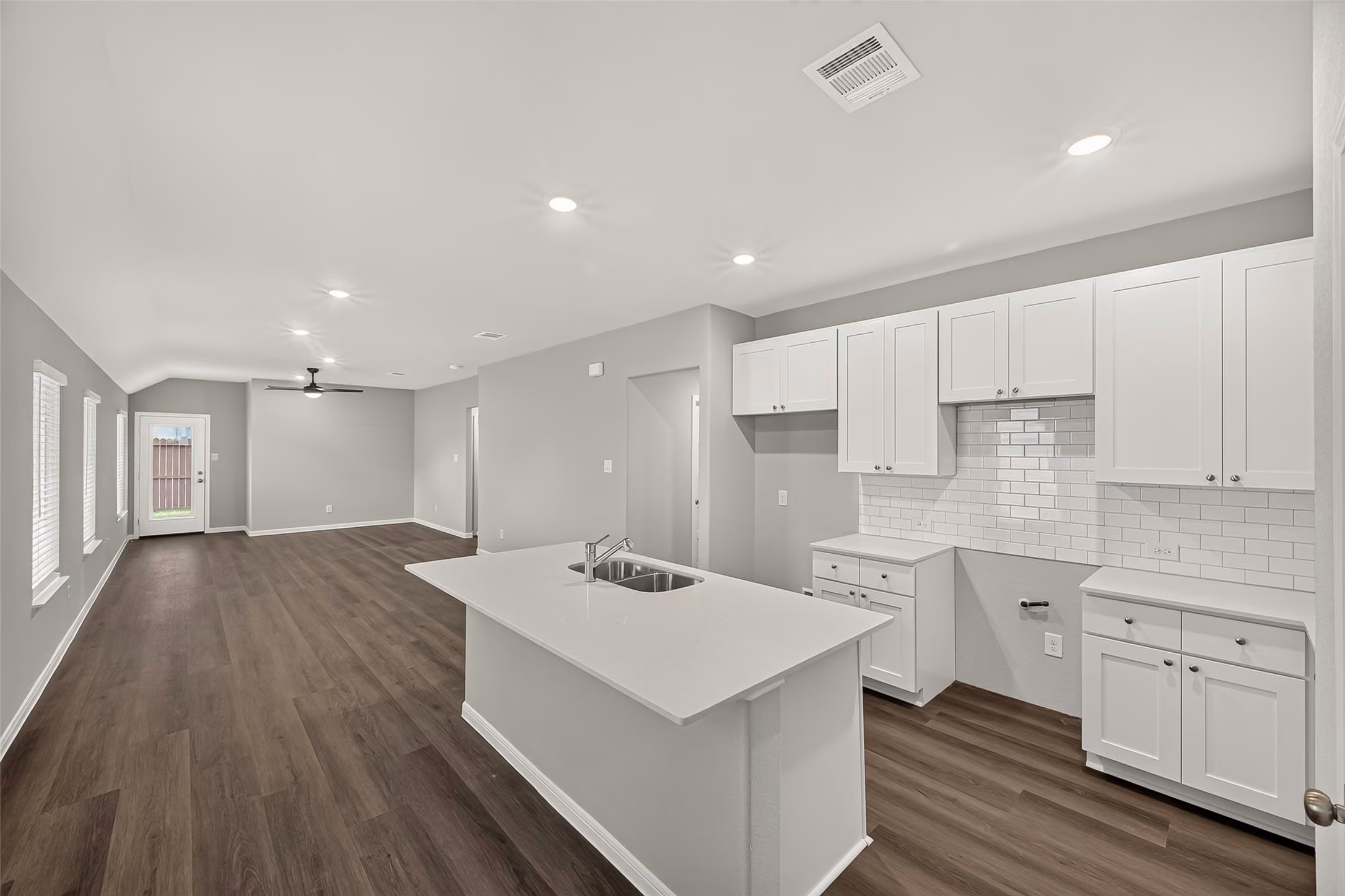 Photo 6 of 2114 Creole Creek Lane, Houston, TX