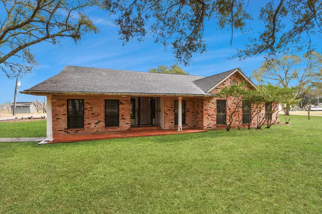 Photo 3 of 17115 County Road 831, Pearland, TX