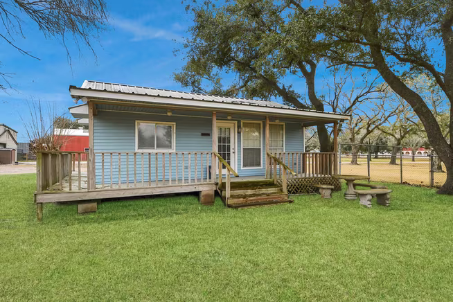 Photo 7 of 17115 County Road 831, Pearland, TX