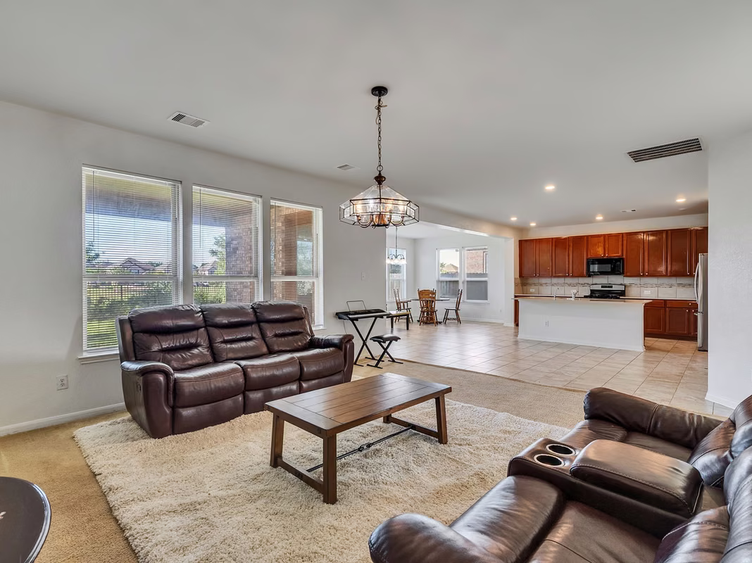 Photo 5 of 14106 Spring Birch Lane, Pearland, TX