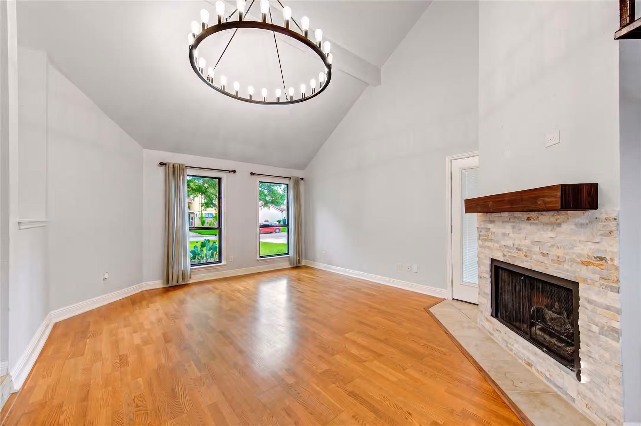 Photo 5 of 12311 Brighton Lane, Meadows Place, TX