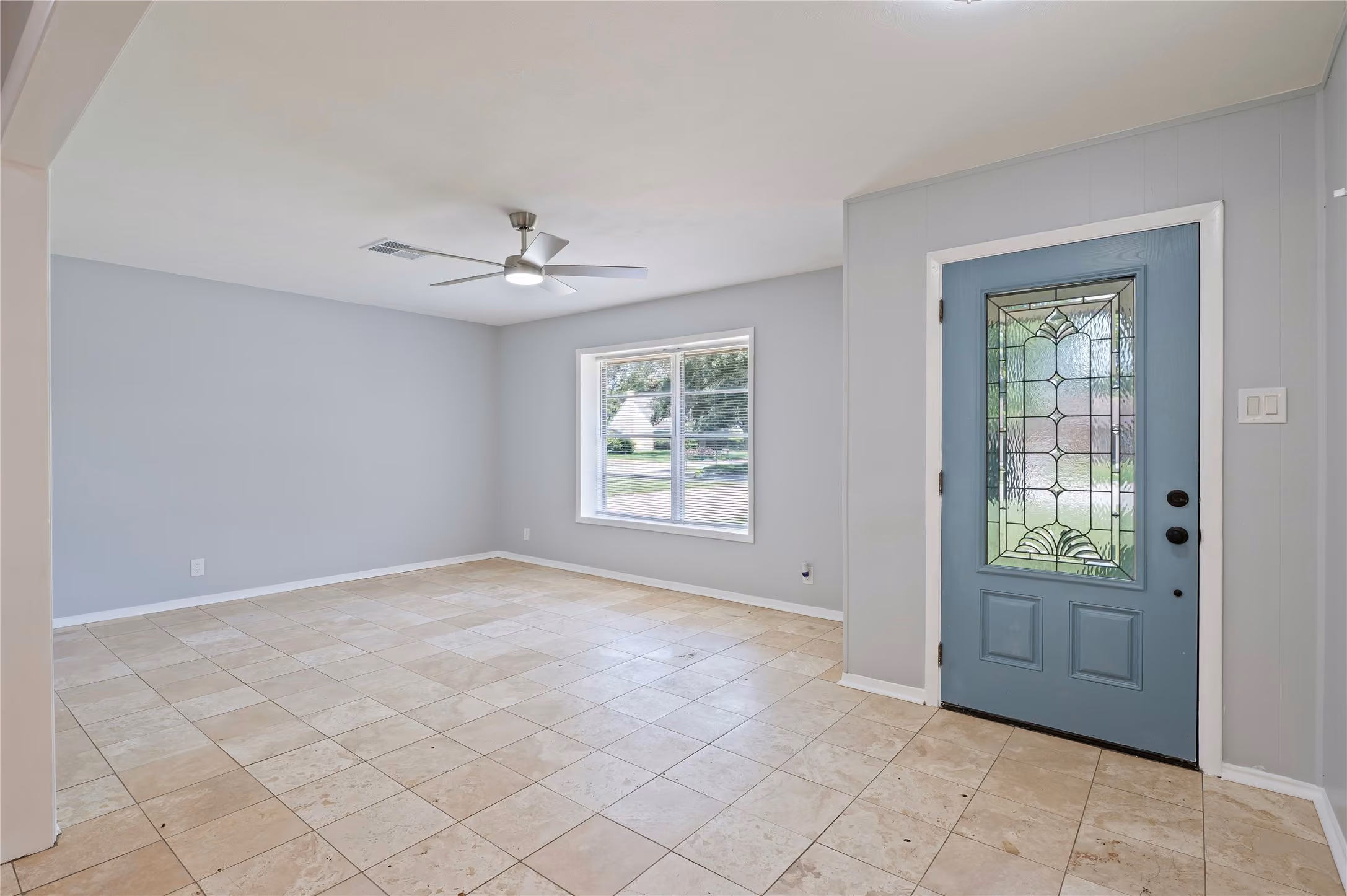 Photo 3 of 2513 Meadow Lane, La Marque, TX