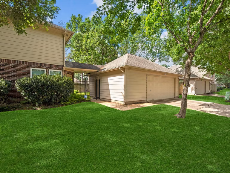 Photo 3 of 502 Airybrook Lane, Houston, TX