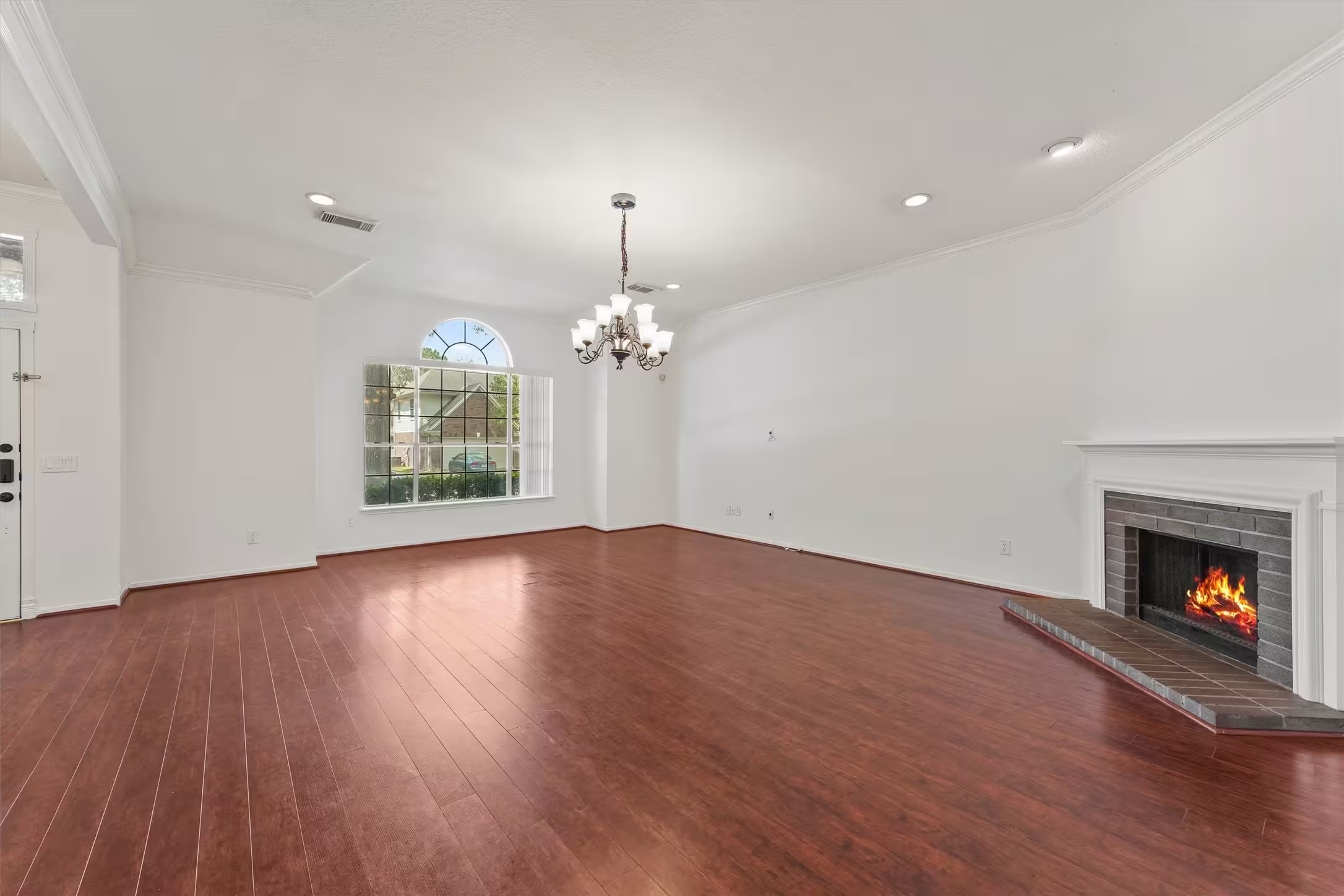 Photo 5 of 14518 Huntmont Drive, Cypress, TX