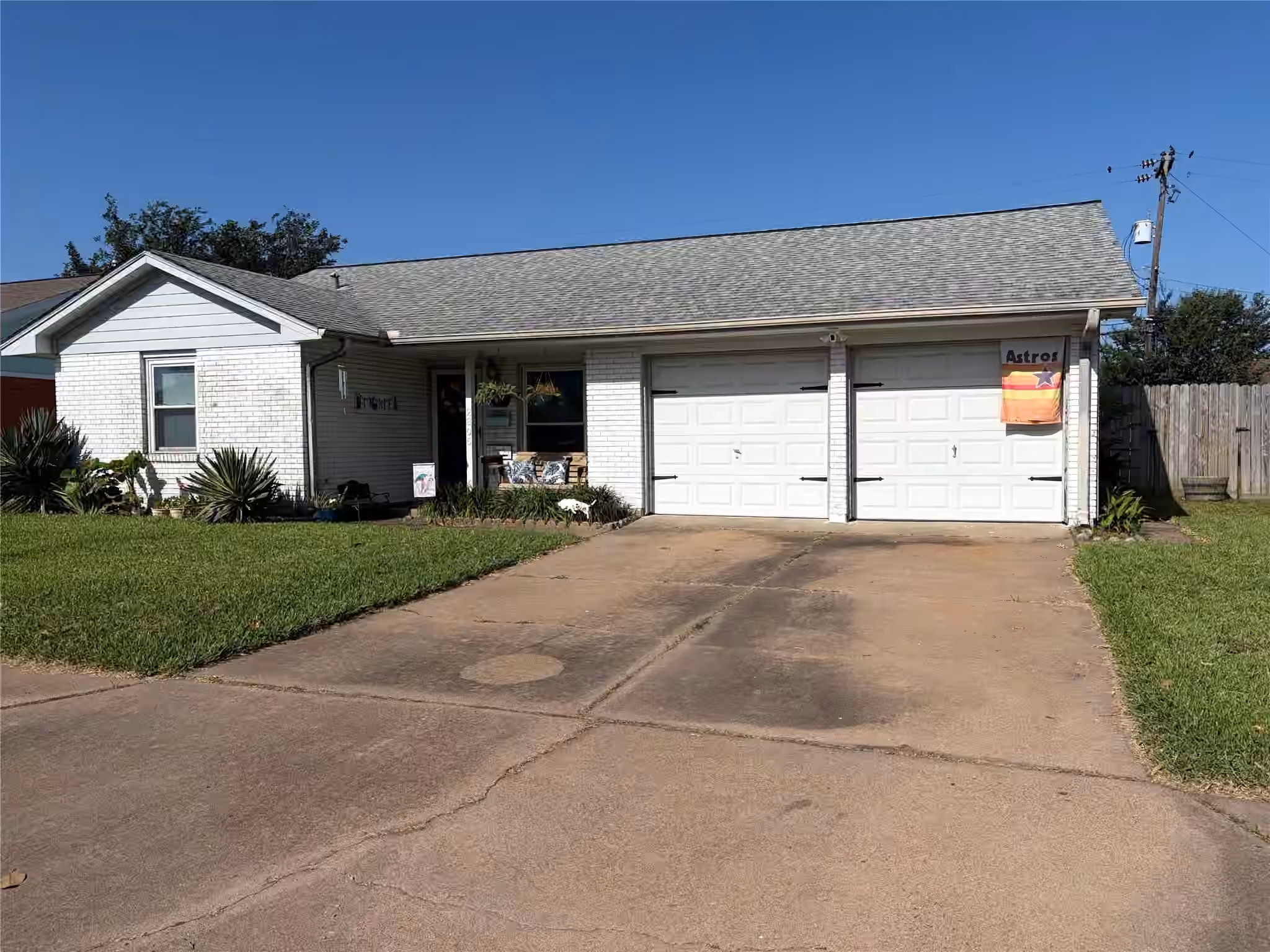 Photo 2 of 2805 Pine Street, Galveston, TX