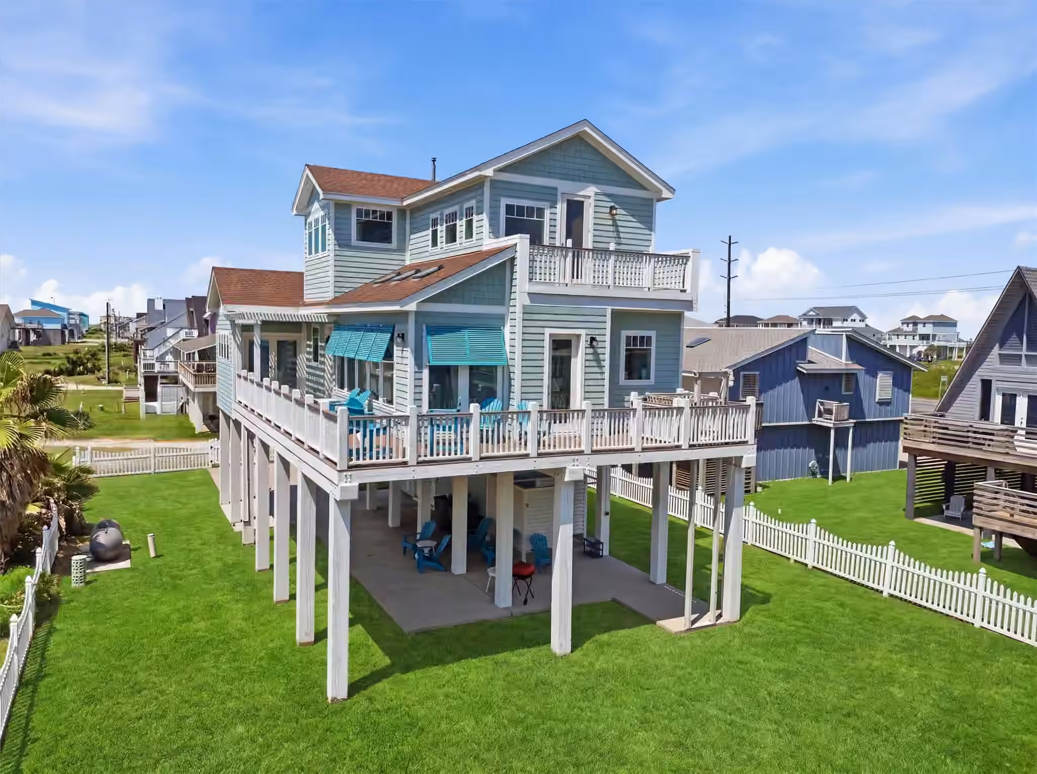 Photo of 21233 Gulf Drive, Galveston, TX