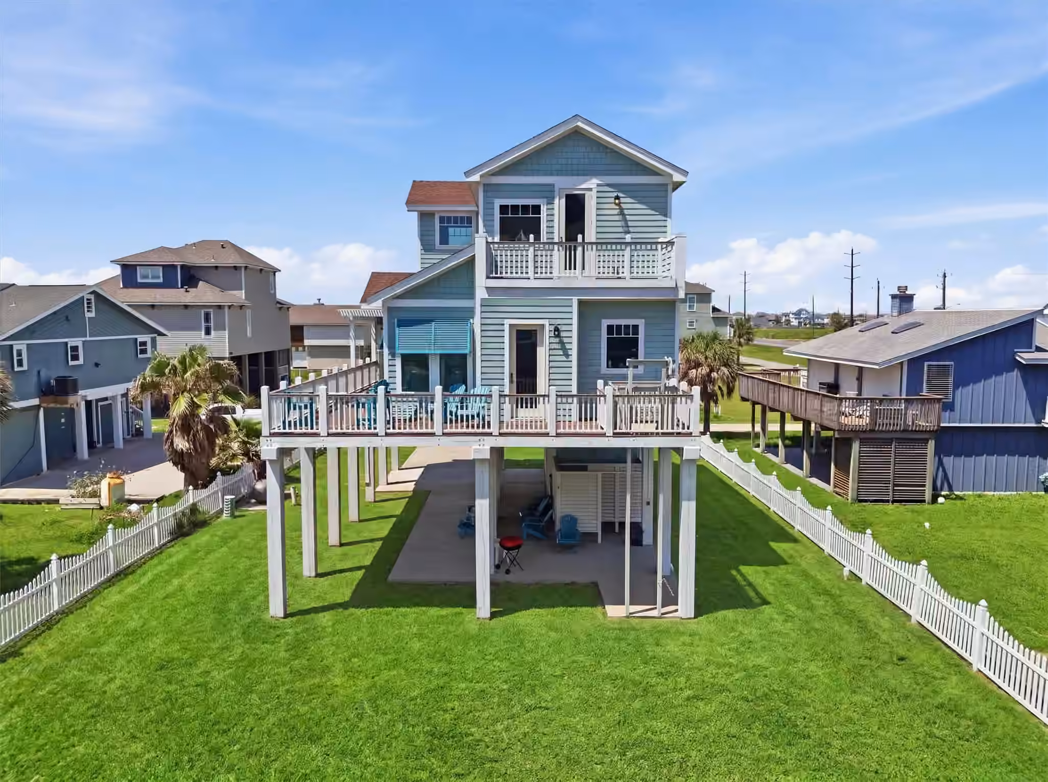 Photo 2 of 21233 Gulf Drive, Galveston, TX