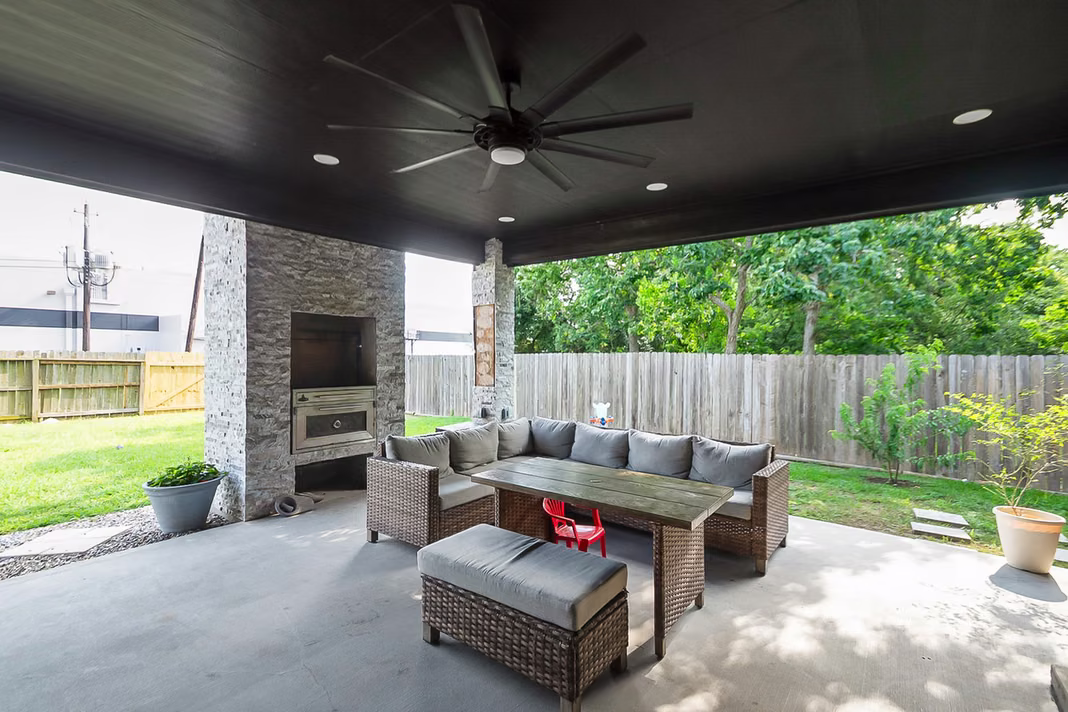 Photo 2 of 1524 Longley Street, South Houston, TX