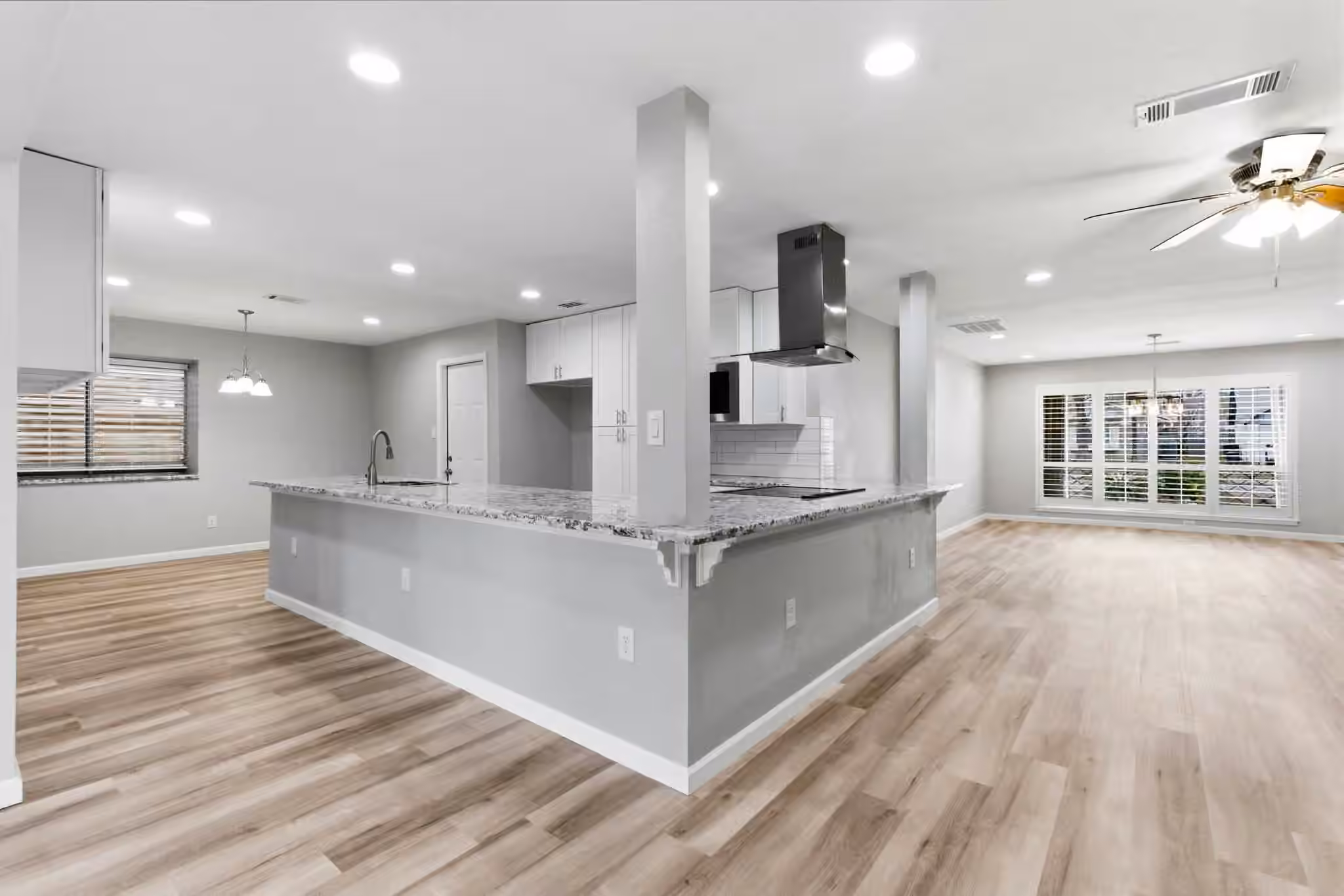 Photo 2 of 1620 Beachcomber Lane, Houston, TX