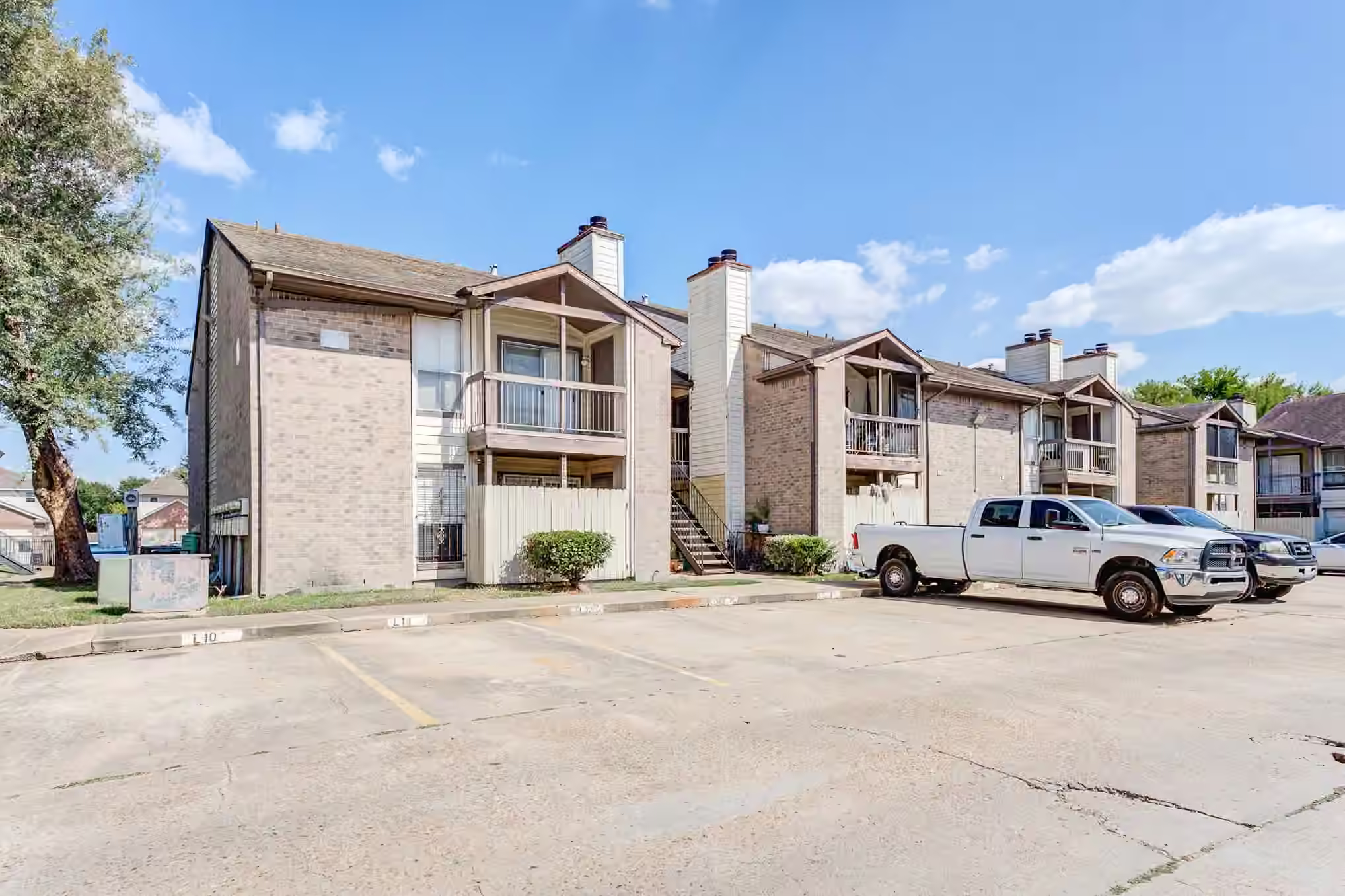 Photo 2 of 12615 Brookglade Circle 201, Houston, TX