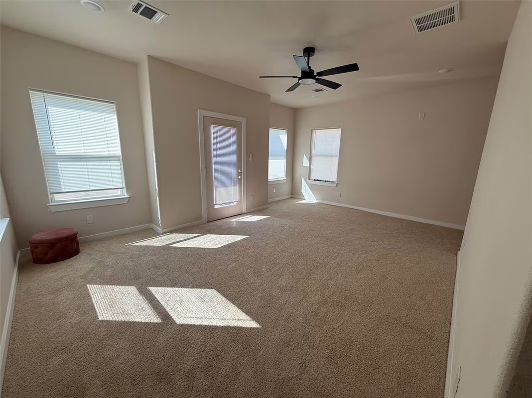Photo 6 of 219 S 7th Street, Beasley, TX