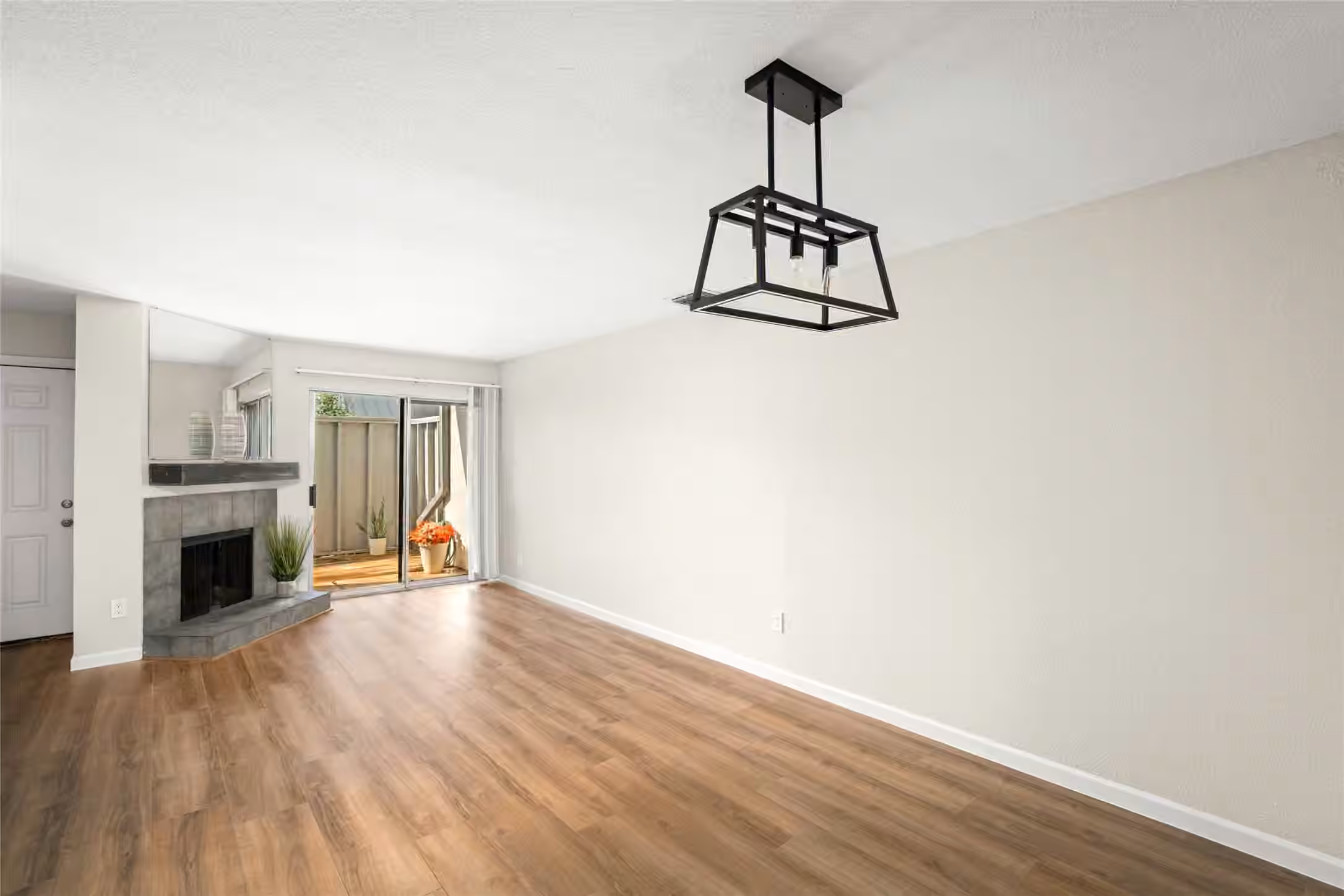 Photo 6 of 5000 Glenmont Drive, Houston, TX