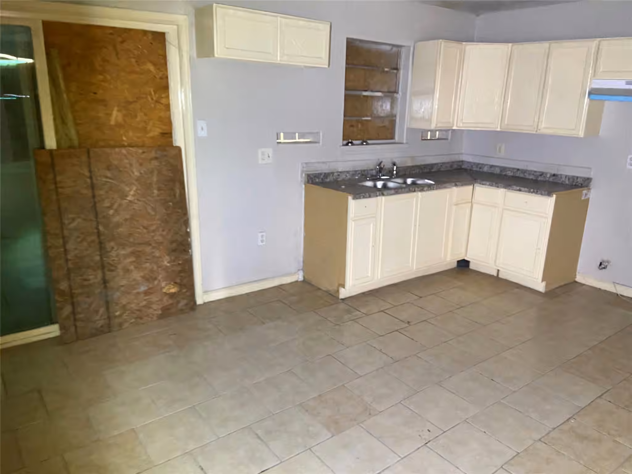 Photo 5 of 3704 Seabrook Street, Houston, TX
