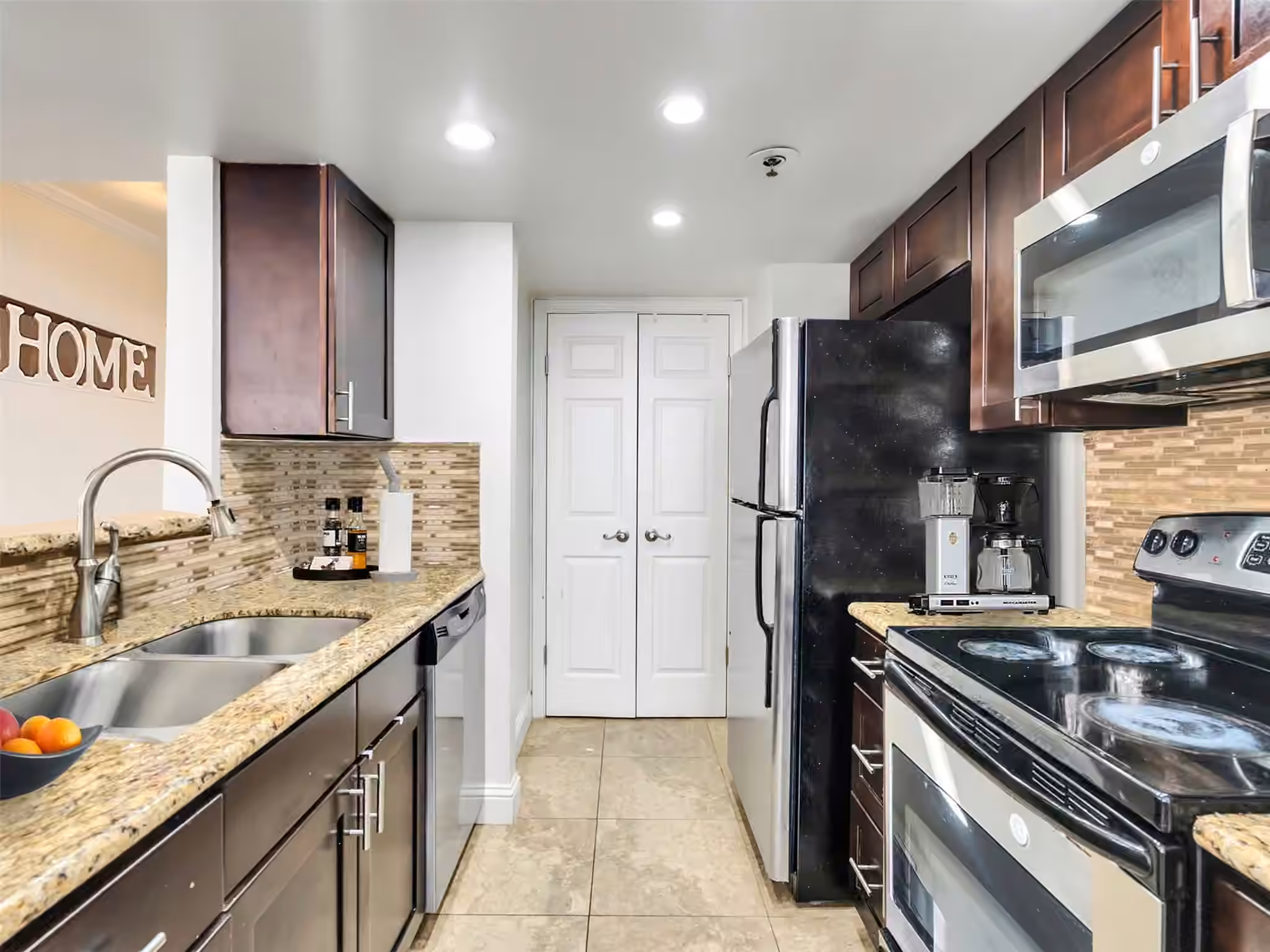 Photo 4 of 3525 Sage Road 1210, Houston, TX