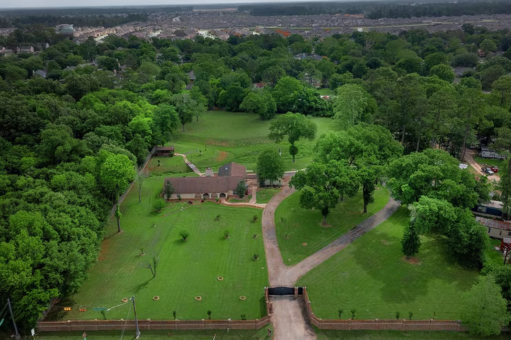 Photo 2 of 23218 Aldine Westfield Road, Spring, TX