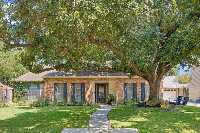 Photo of 11010 Overbrook Lane, Houston, TX 77042