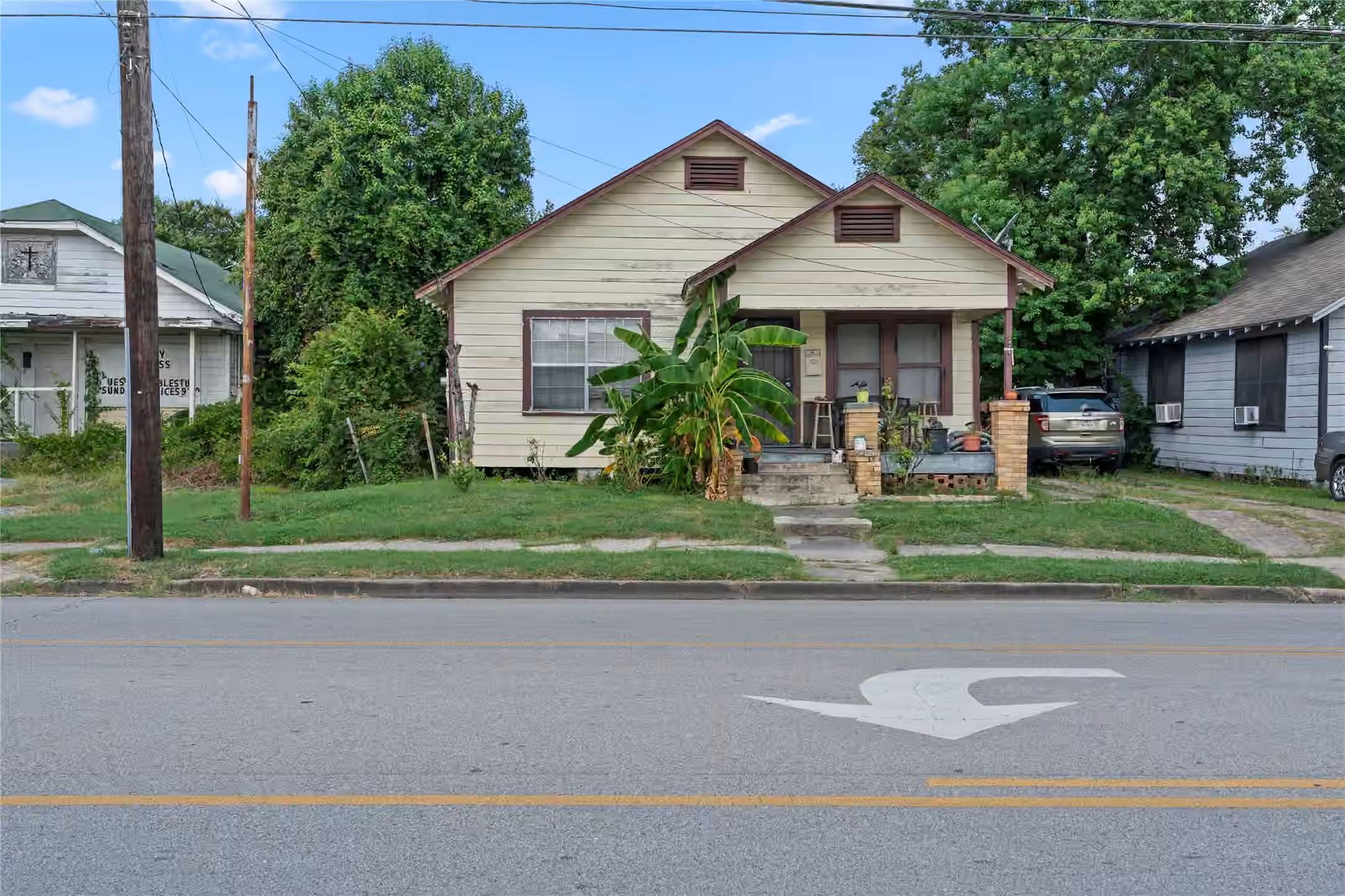Photo 5 of 2825 Jensen Drive, Houston, TX