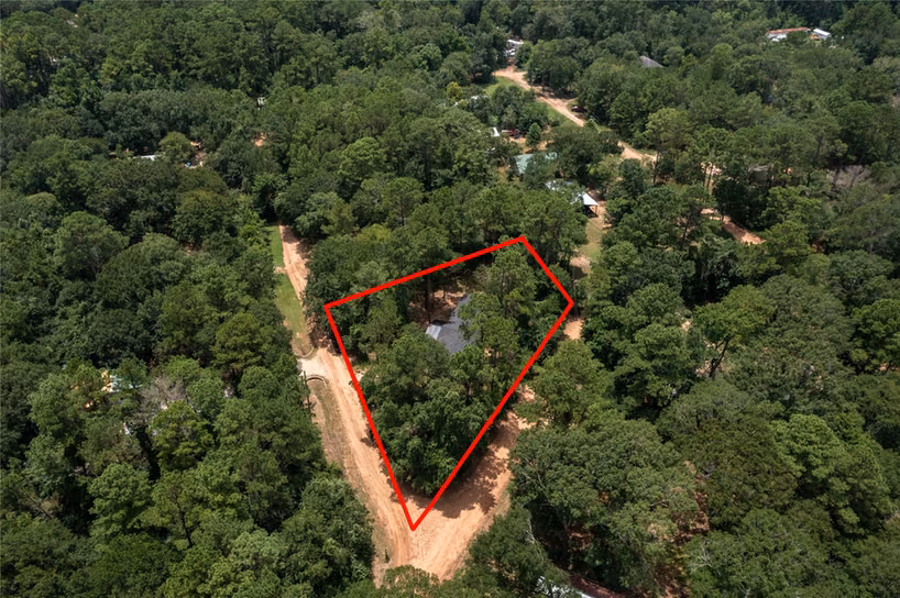 Photo of 12228 Thornwood Drive, Plantersville, TX