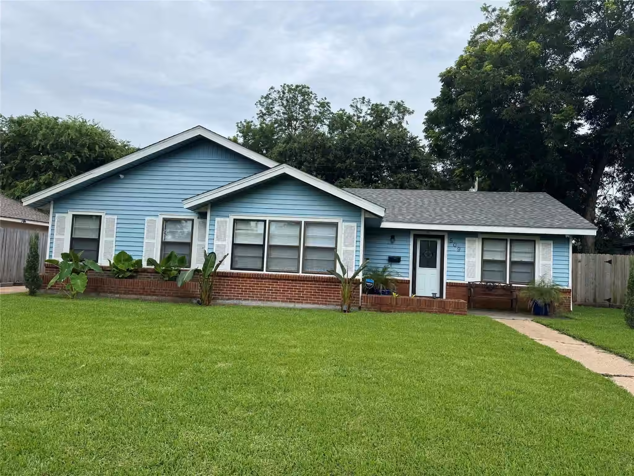 Photo of 509 23rd Avenue N, Texas City, TX 77590