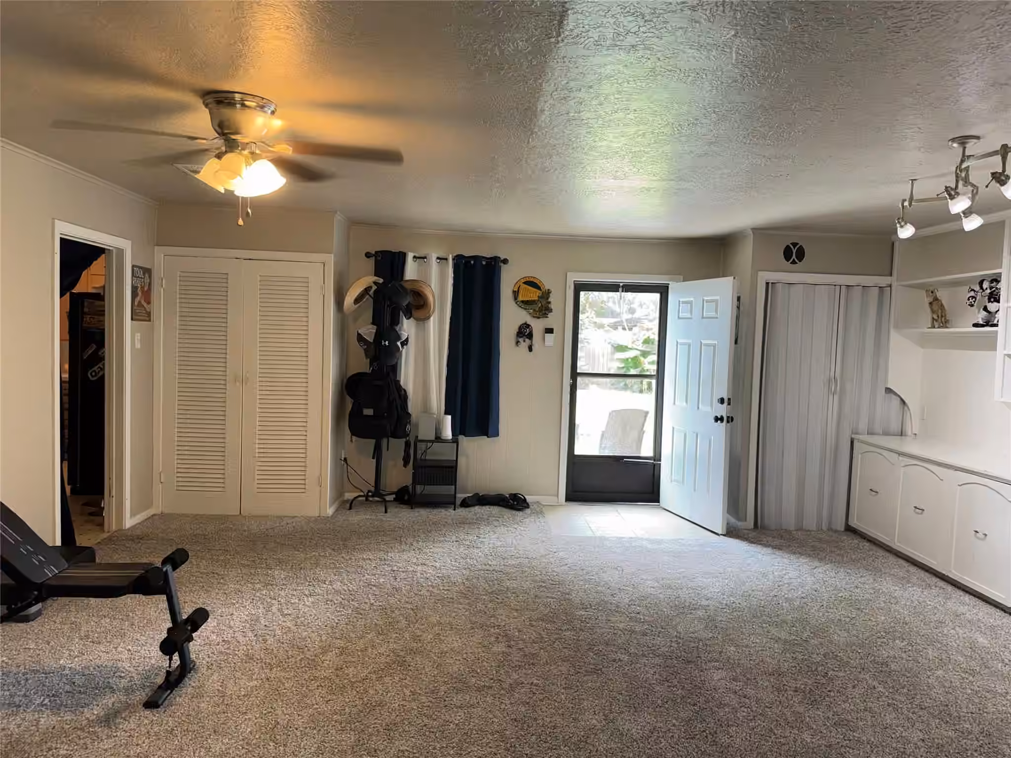 Photo 3 of 509 23rd Avenue N, Texas City, TX