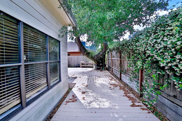 Photo 6 of 10318 Piping Rock Lane, Houston, TX