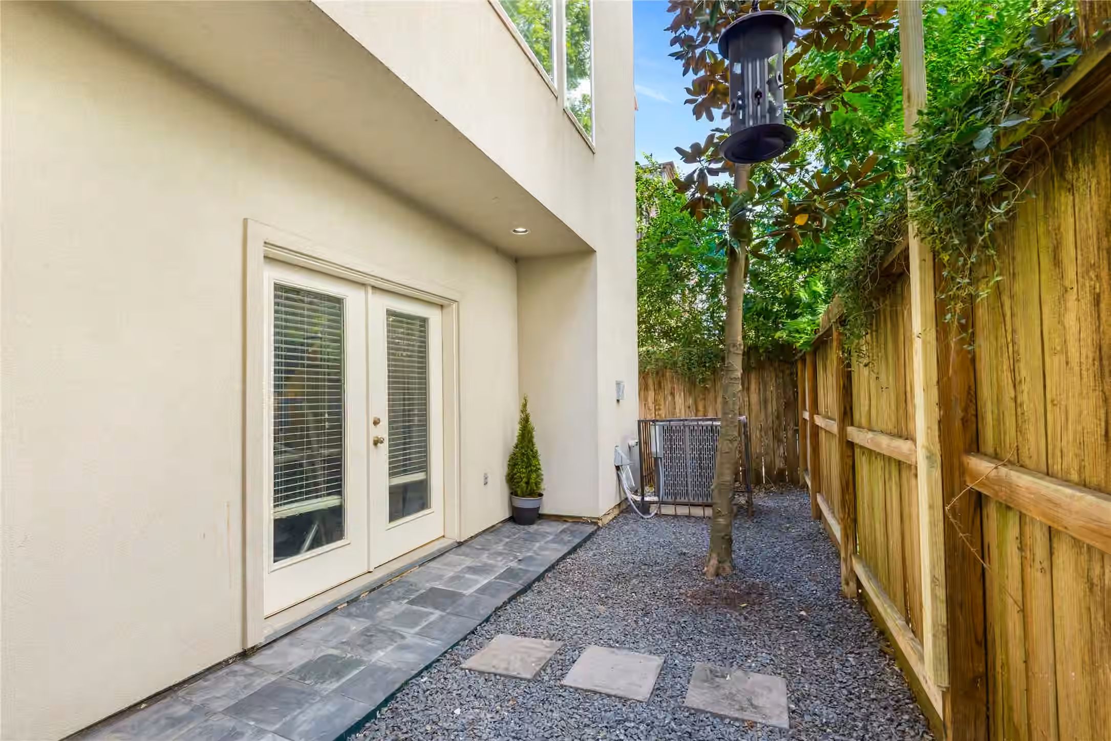 Photo 2 of 1822 Southmore Boulevard A, Houston, TX