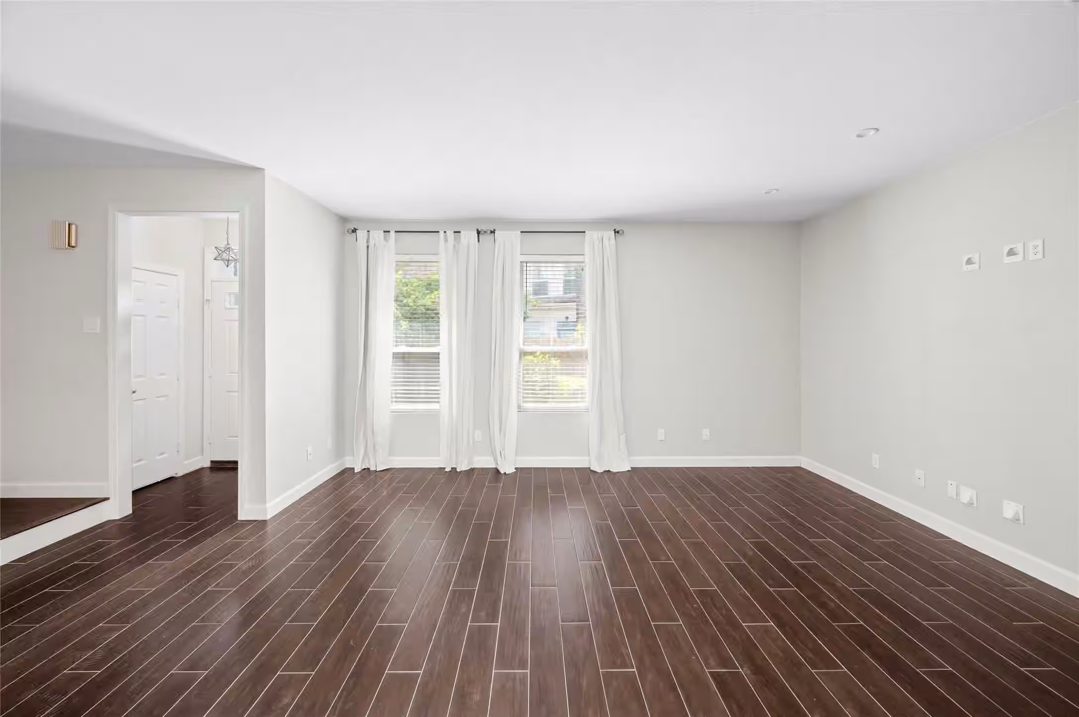 Photo 5 of 7493 Brompton Street, Houston, TX