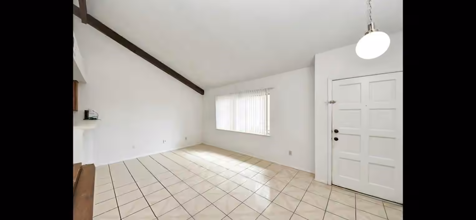 Photo 6 of 12934 Greenway Chase Court 2934, Houston, TX