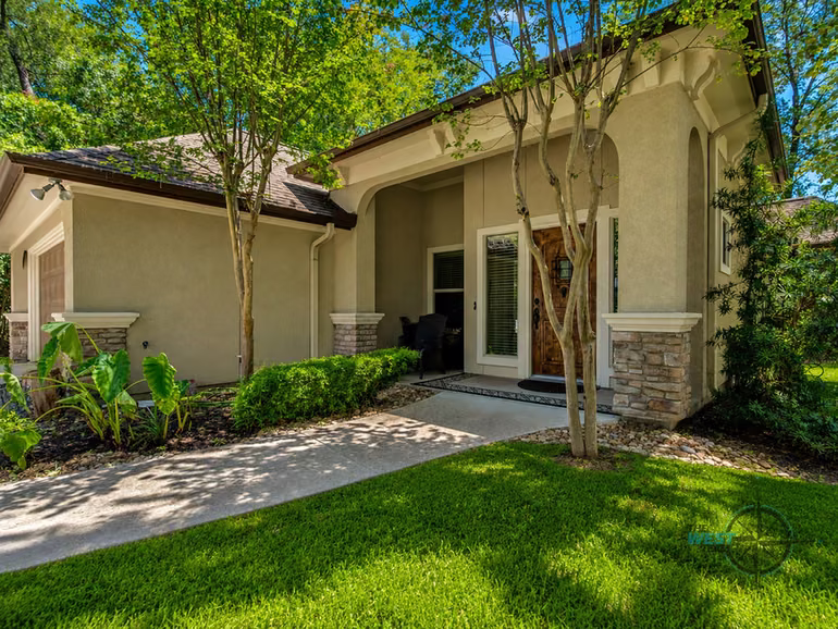 Photo 2 of 3302 Dunes Circle, Montgomery, TX