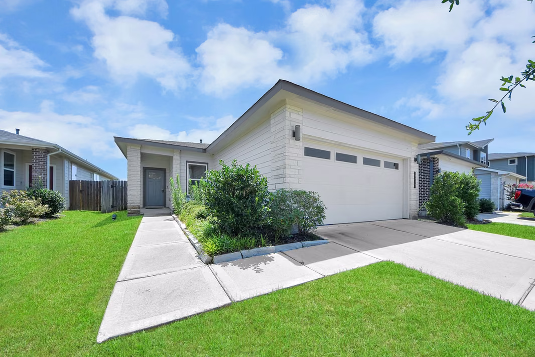 Photo 2 of 12527 Colchester Creek Court, Houston, TX