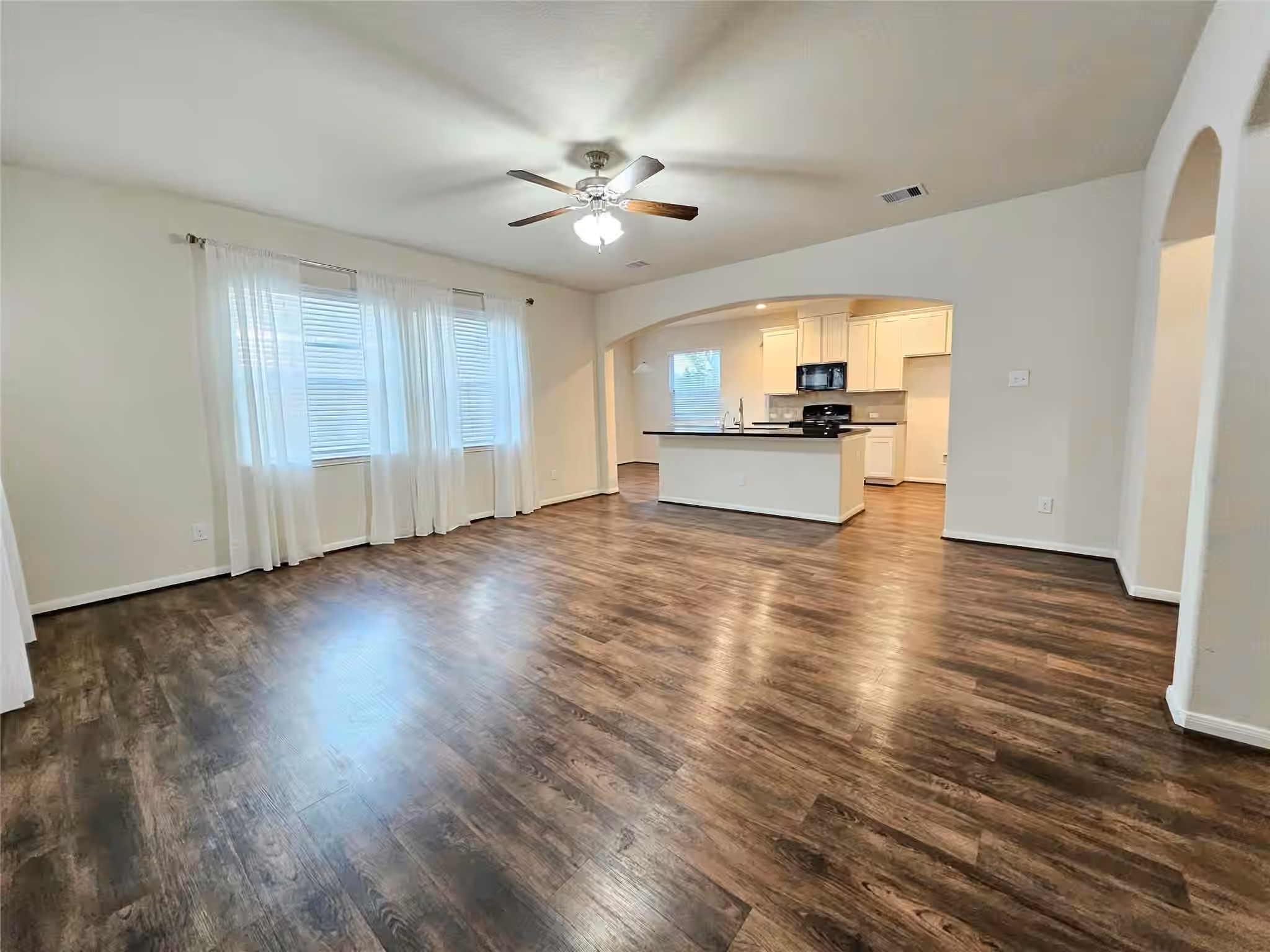 Photo 6 of 7614 Terra Grove Drive, Houston, TX