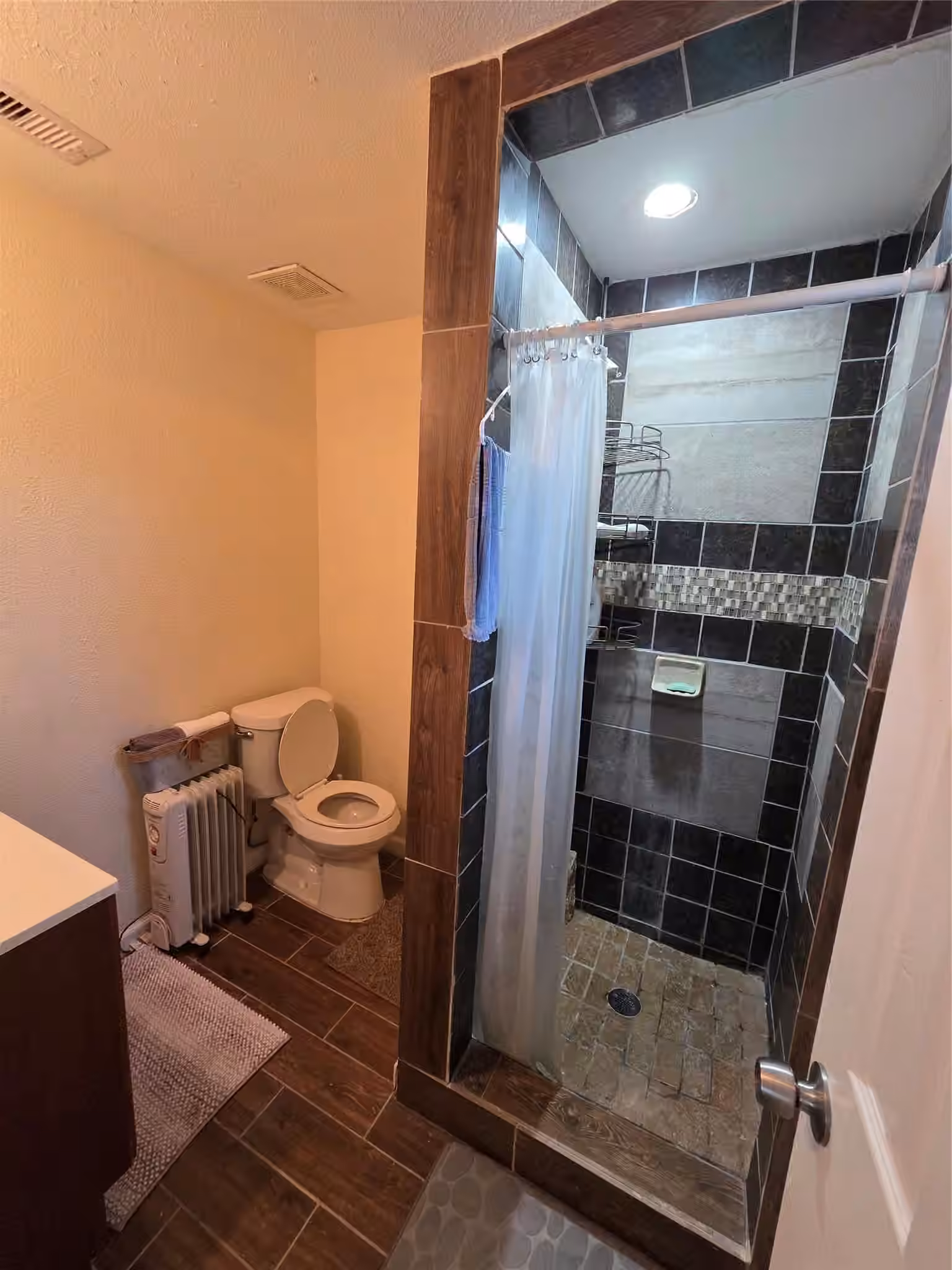 Photo 4 of 5811 Eastwood Street, Houston, TX