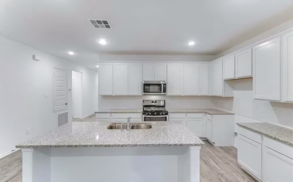 Photo 2 of 14423 Sunny Bend Way, Conroe, TX