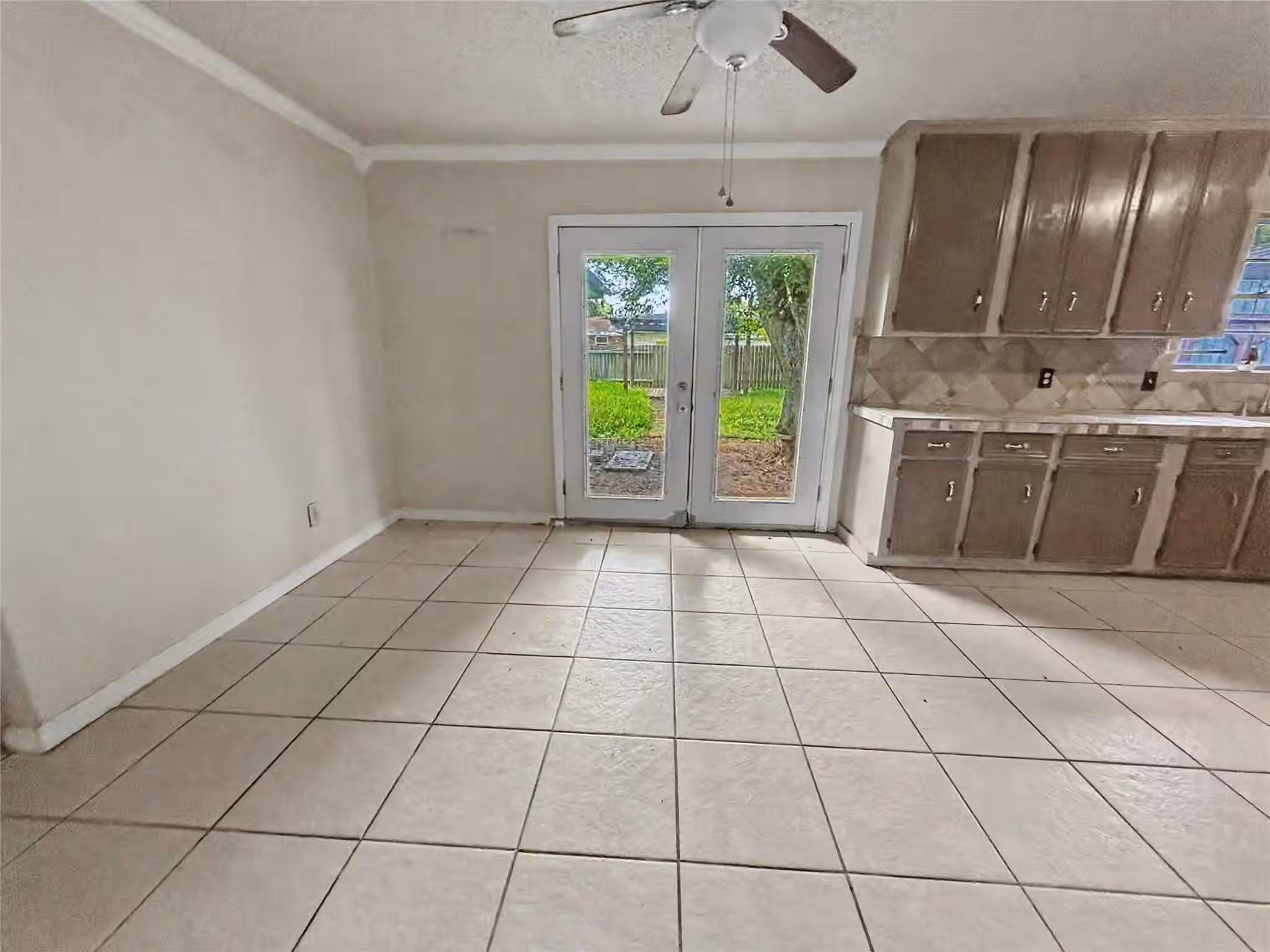 Photo 5 of 3413 Oleander Avenue, Texas City, TX