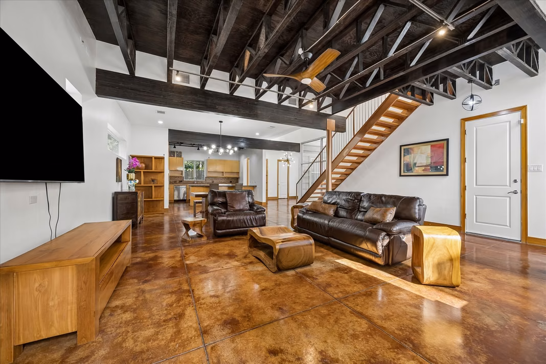 Photo 5 of 1711 W 13th Street, Houston, TX