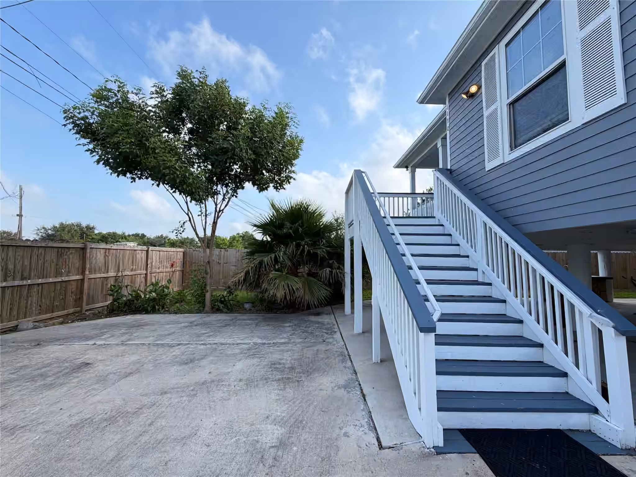Photo 3 of 1130 10th Street, Dickinson, TX