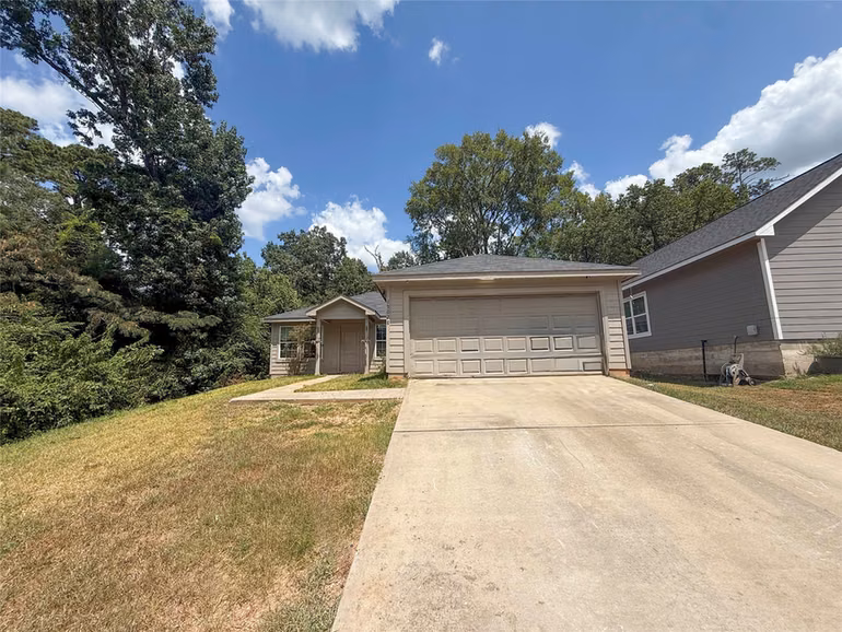 Photo of 15028 Austin Road, Willis, TX 77378
