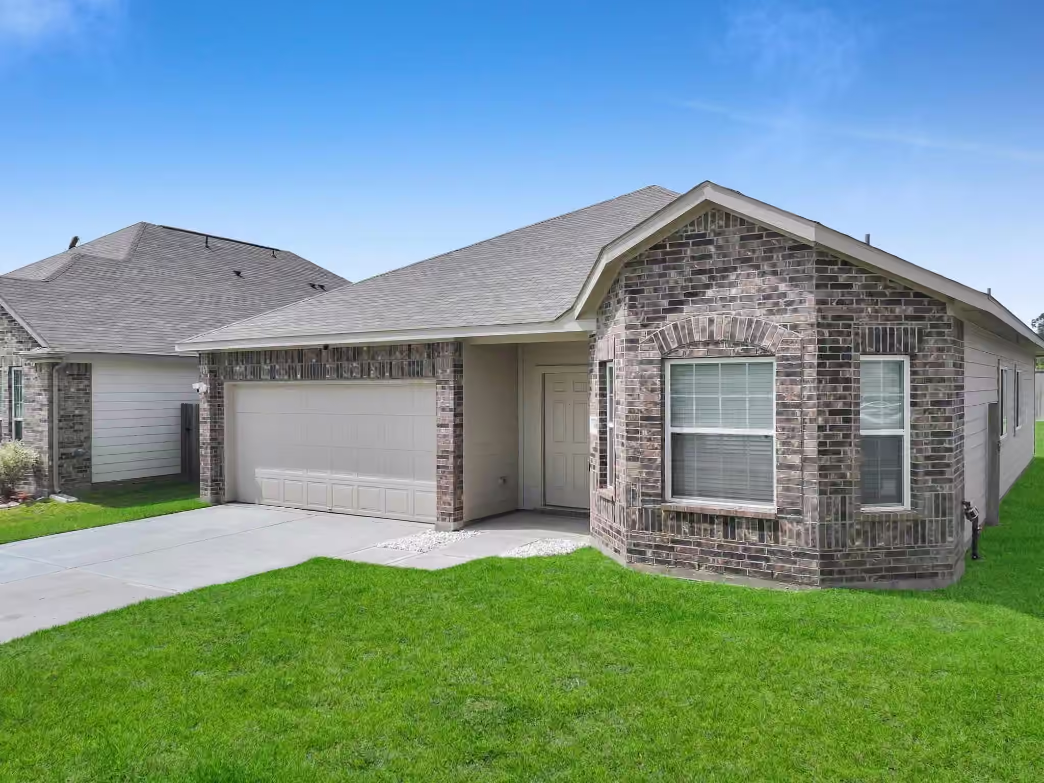 Photo 2 of 398 Shoreview Drive, Conroe, TX