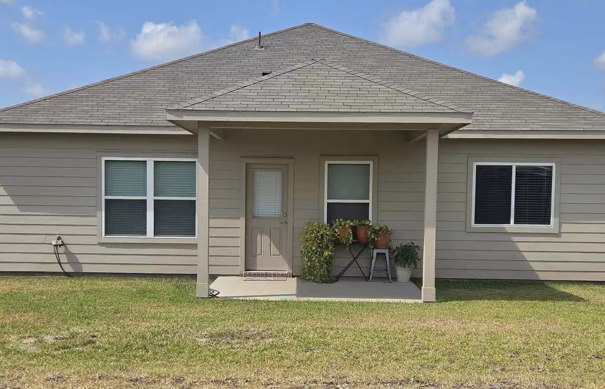 Photo 4 of 398 Shoreview Drive, Conroe, TX