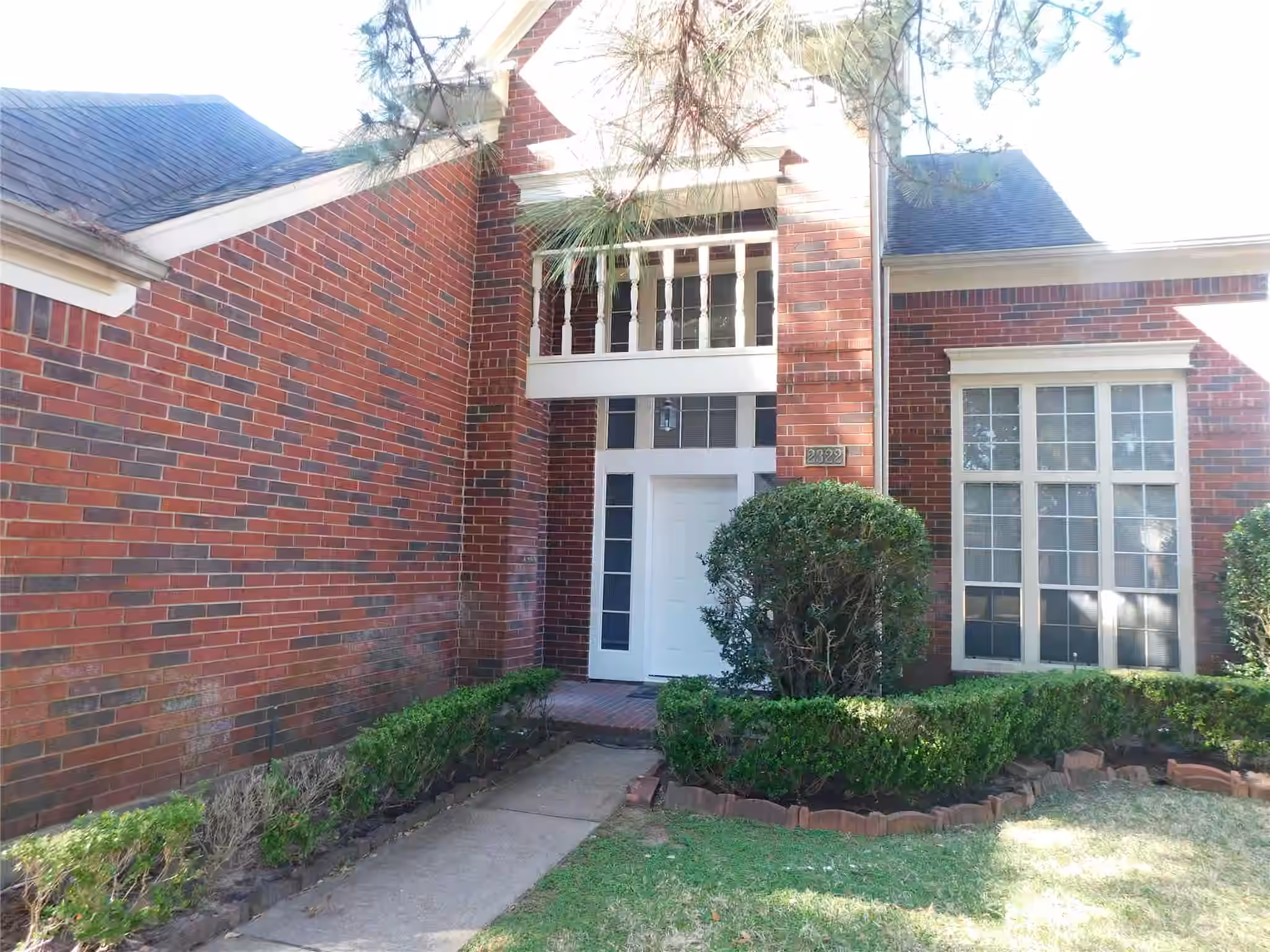 Photo 2 of 2322 Edgewood Drive, Missouri City, TX