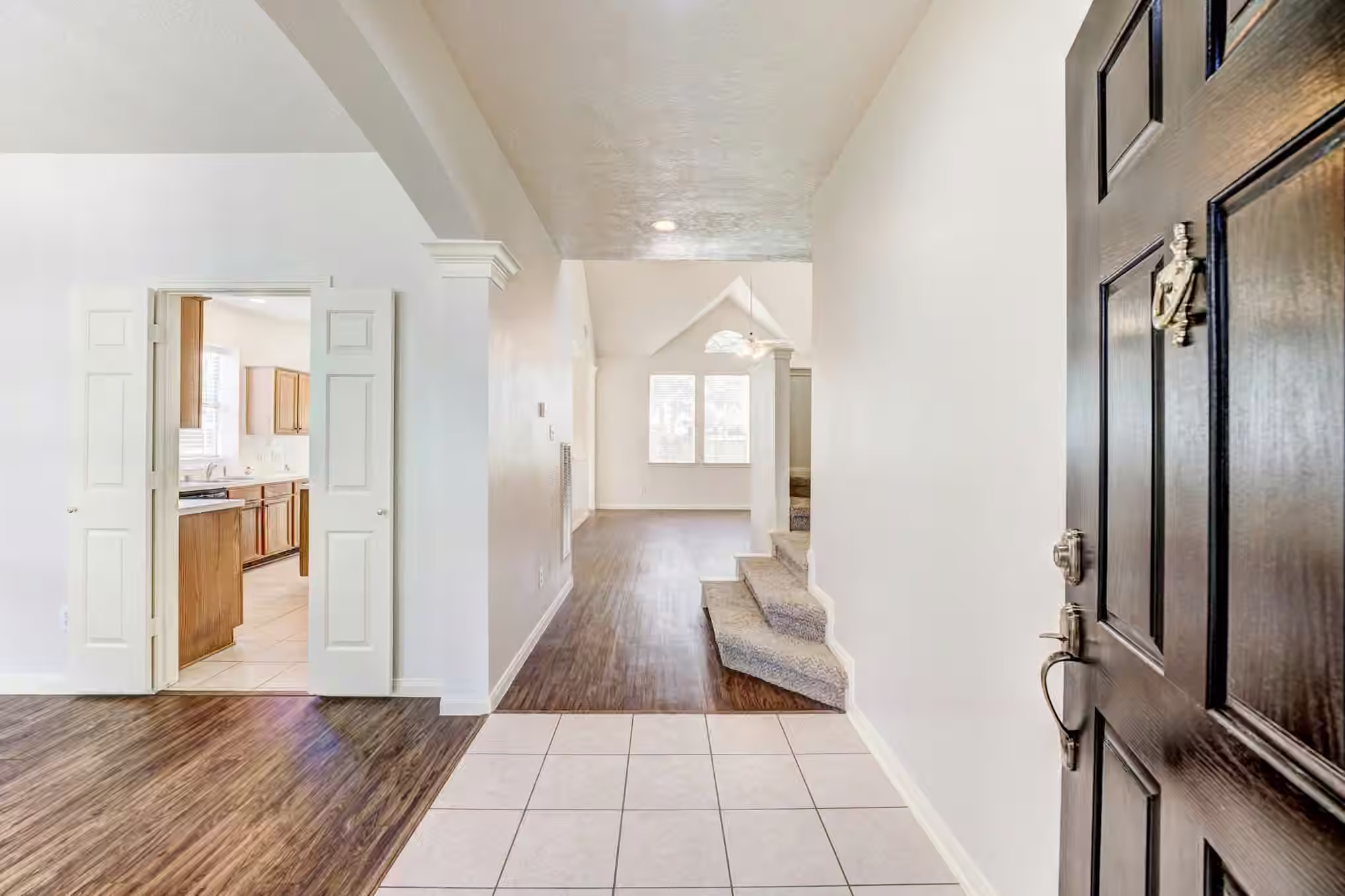 Photo 4 of 8510 Nashwood Court, Houston, TX