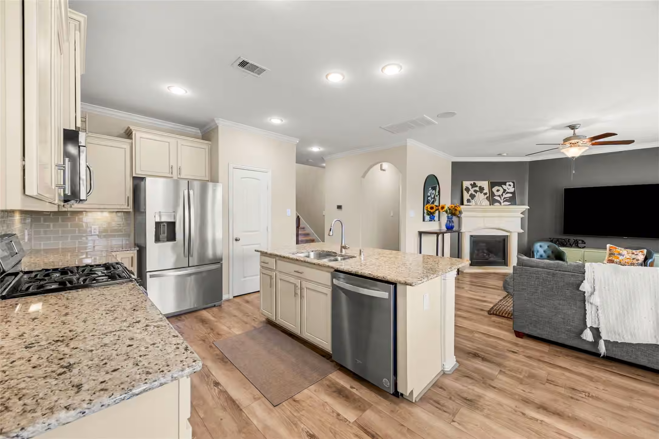 Photo 2 of 15638 Kensington Bluff Drive, Cypress, TX