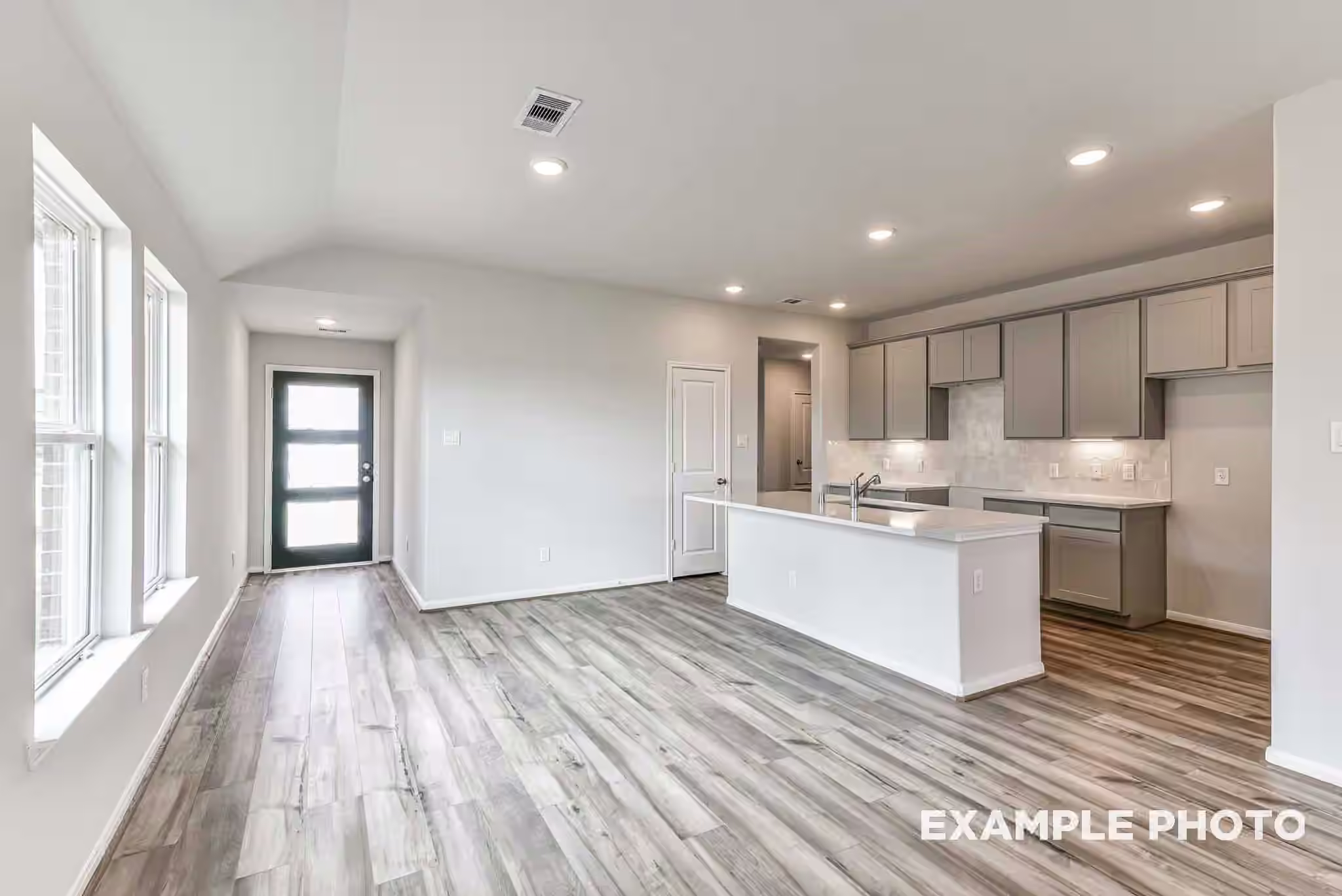 Photo 5 of 115 Sabinal Lane, Dayton, TX