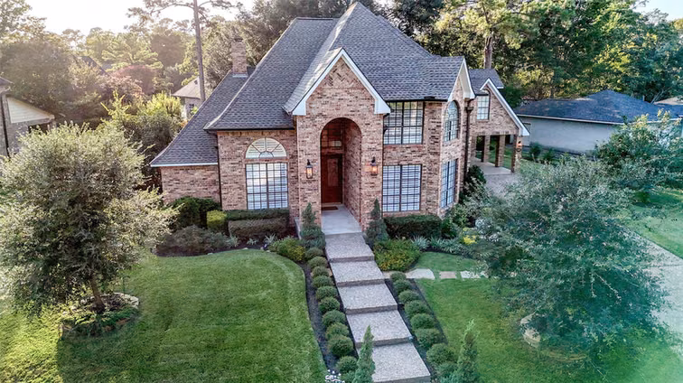 Photo of 240 Edgewood Dr, Montgomery, TX 77356