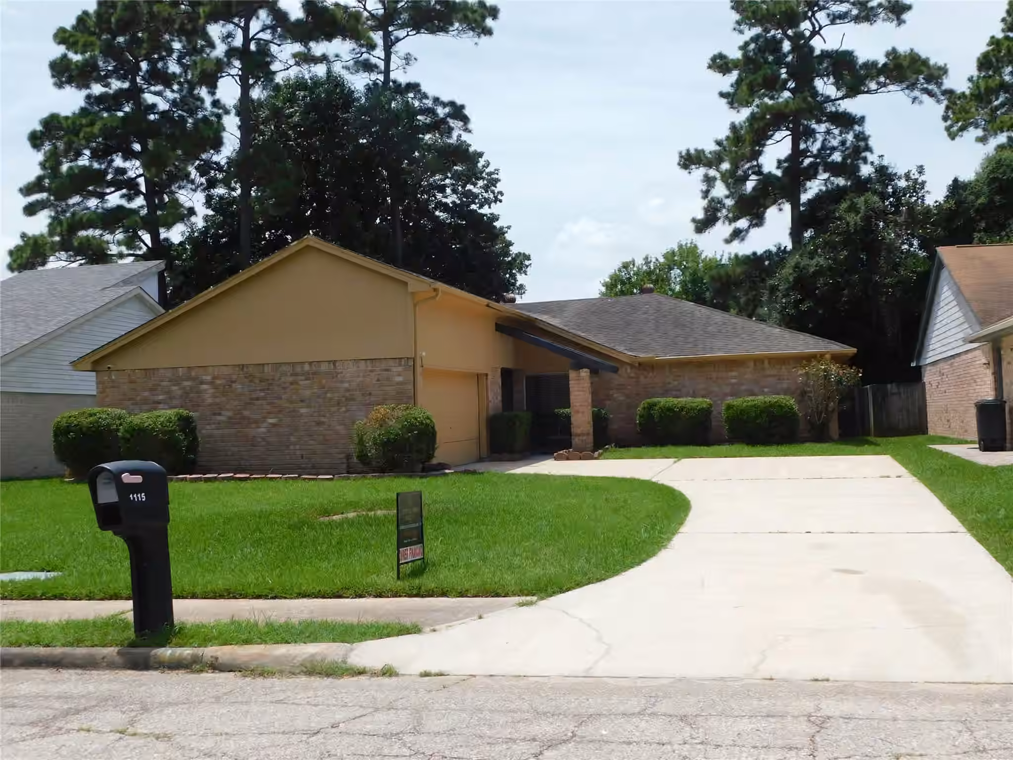 Photo of 1115 Harpings Way, Crosby, TX 77532