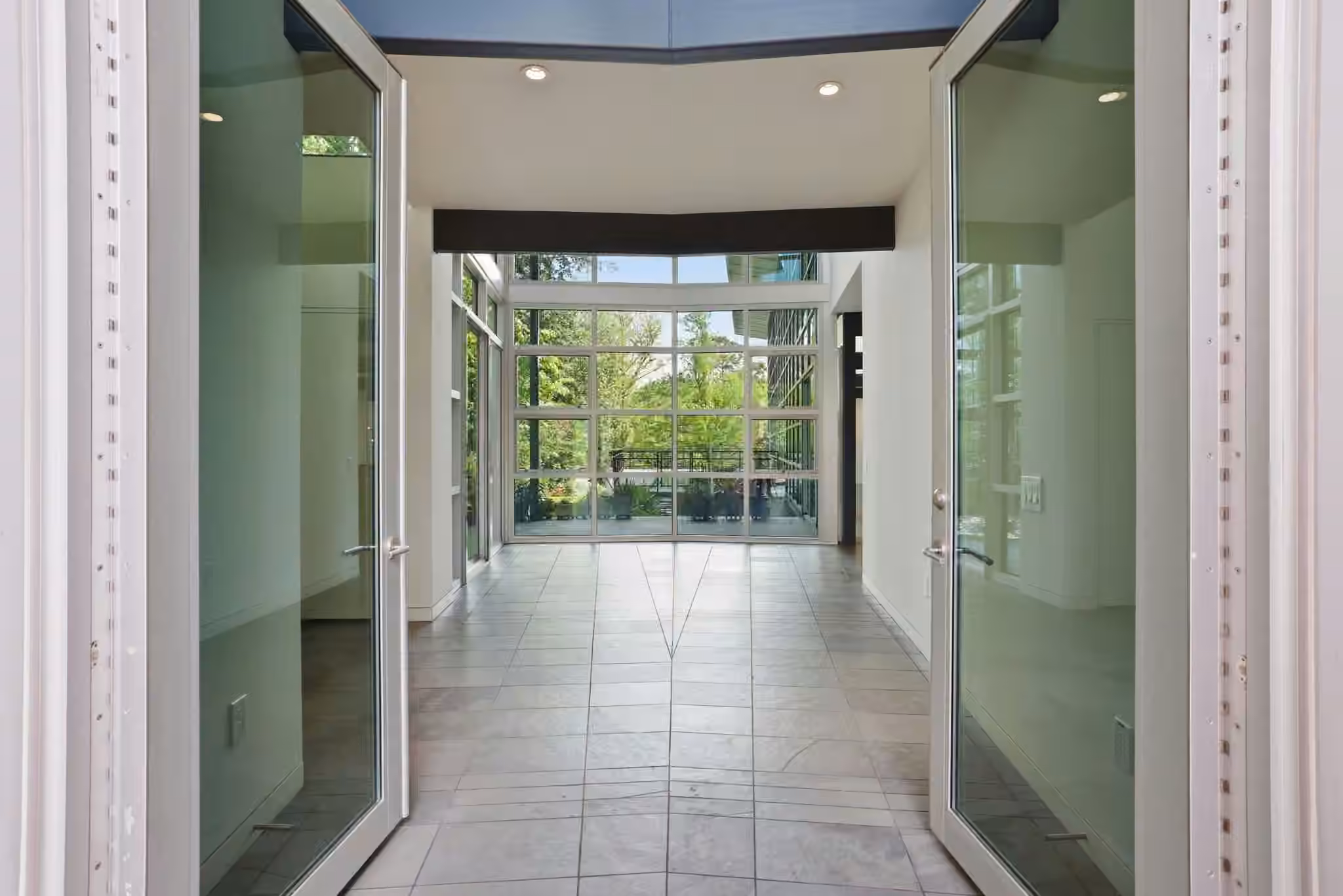 Photo 3 of 2424 White Oak Drive, Houston, TX