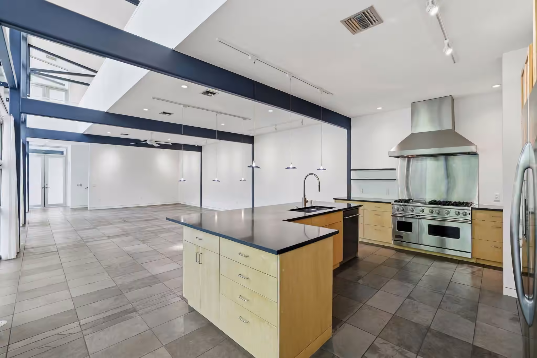 Photo 6 of 2424 White Oak Drive, Houston, TX